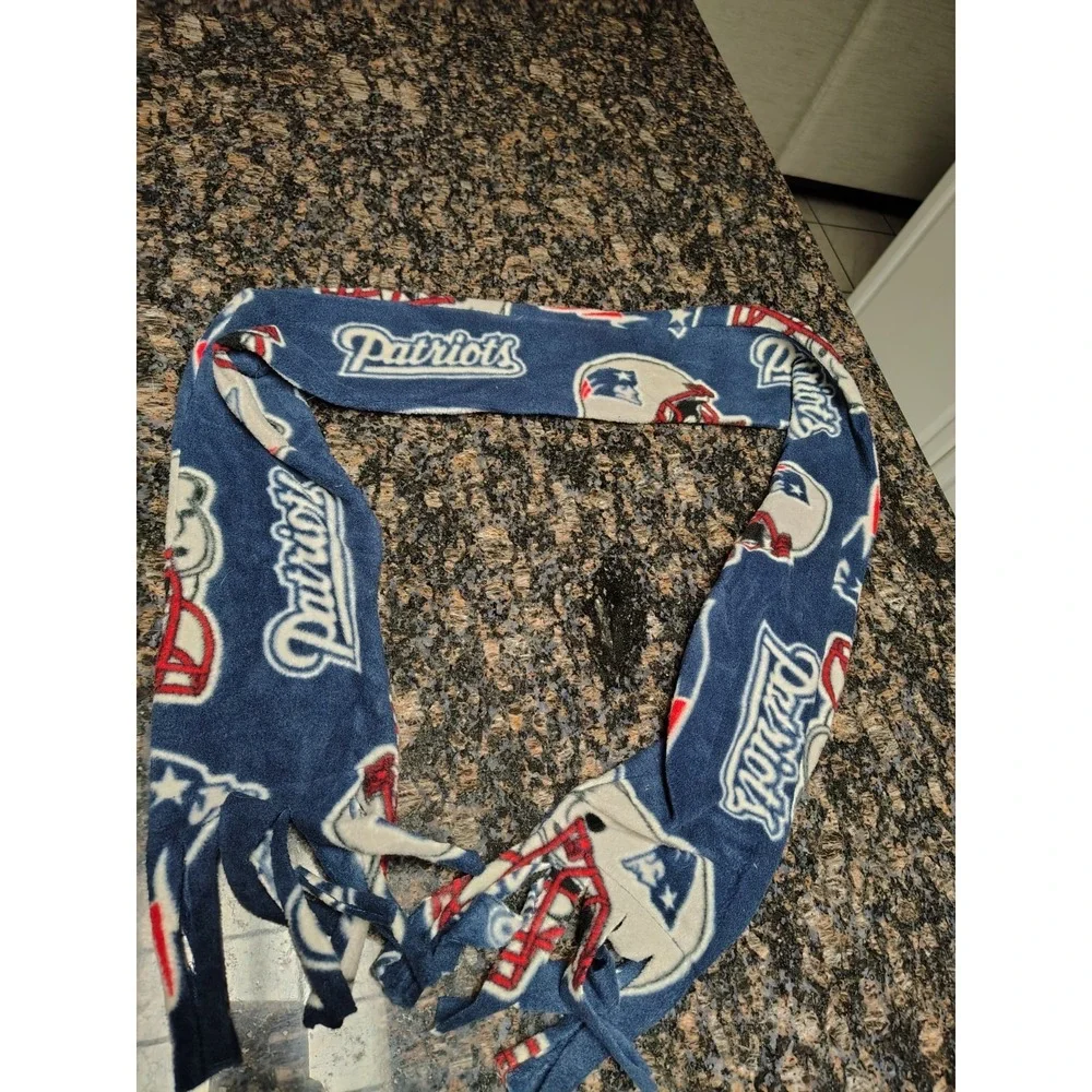 NEW ENGLAND PATRIOTS NFL Team Logo Football Scarf Fleece